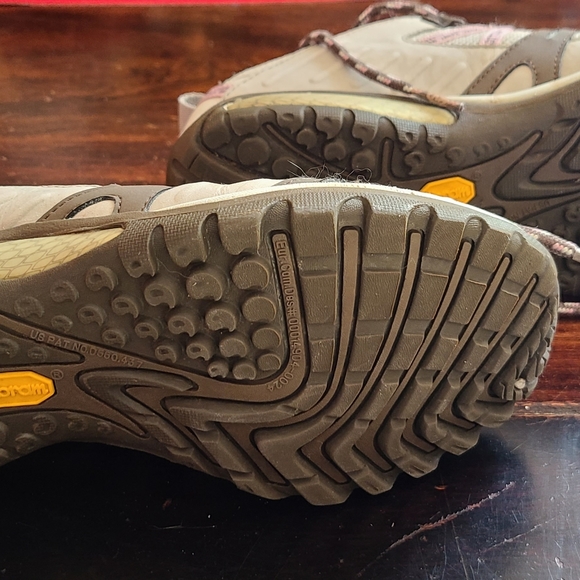 Shoes - Picture 3 of 3